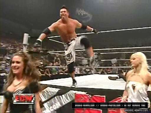 ECW_08-07-07_Miz_w-Extreme_Expose_vs_Balls_Mahoney_-_edit_avi_000142208.jpg