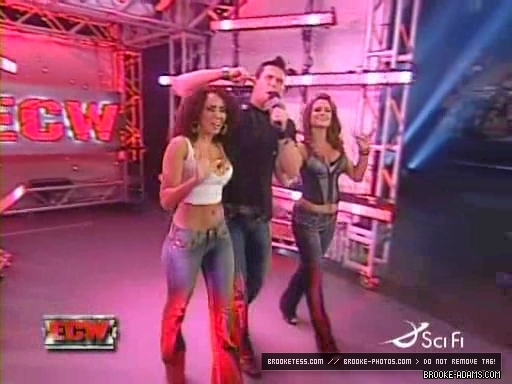 ECW_10-02-07_Balls_Mahoney-Kelly_Kelly-Miz_w-Extreme_Expose_ring_segment_avi_000114565.jpg