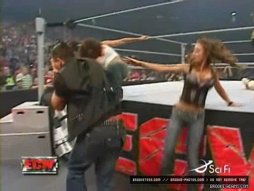 ECW_10-02-07_Balls_Mahoney-Kelly_Kelly-Miz_w-Extreme_Expose_ring_segment_avi_000165075.jpg