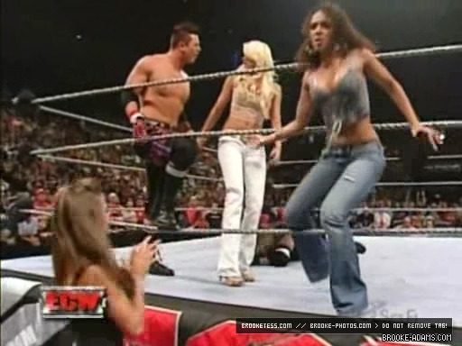 ECW_09-04-07_Balls_Mahoney_vs_Miz_w-Extreme_Expose_-_edit_avi_000137170.jpg