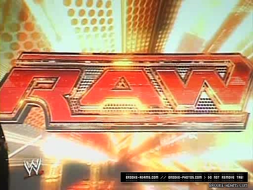 WWE_Raw_05_21_07_Divas_XviD_avi_000046346.jpg
