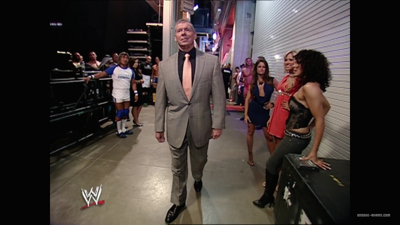 WWE_Monday_Night_Raw_2007_06_11_720p_WEB_h264-HEEL_mp4_007708354.jpg