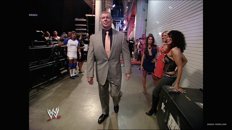WWE_Monday_Night_Raw_2007_06_11_720p_WEB_h264-HEEL_mp4_007708540.jpg