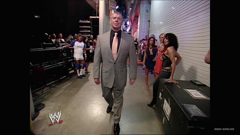 WWE_Monday_Night_Raw_2007_06_11_720p_WEB_h264-HEEL_mp4_007709157.jpg