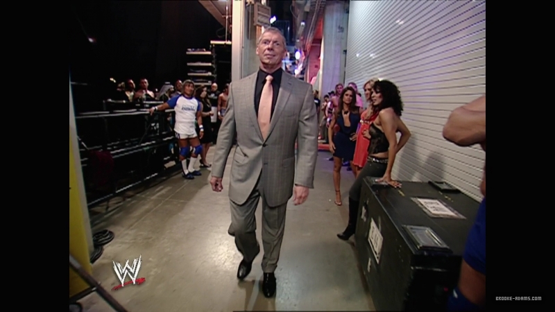 WWE_Monday_Night_Raw_2007_06_11_720p_WEB_h264-HEEL_mp4_007709383.jpg