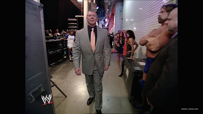 WWE_Monday_Night_Raw_2007_06_11_720p_WEB_h264-HEEL_mp4_007710304.jpg