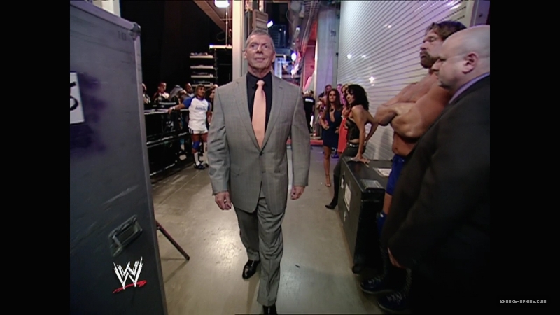 WWE_Monday_Night_Raw_2007_06_11_720p_WEB_h264-HEEL_mp4_007710526.jpg