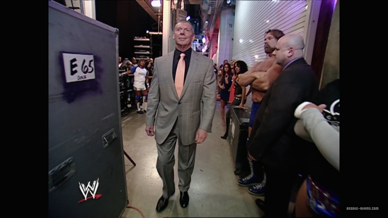 WWE_Monday_Night_Raw_2007_06_11_720p_WEB_h264-HEEL_mp4_007710968.jpg