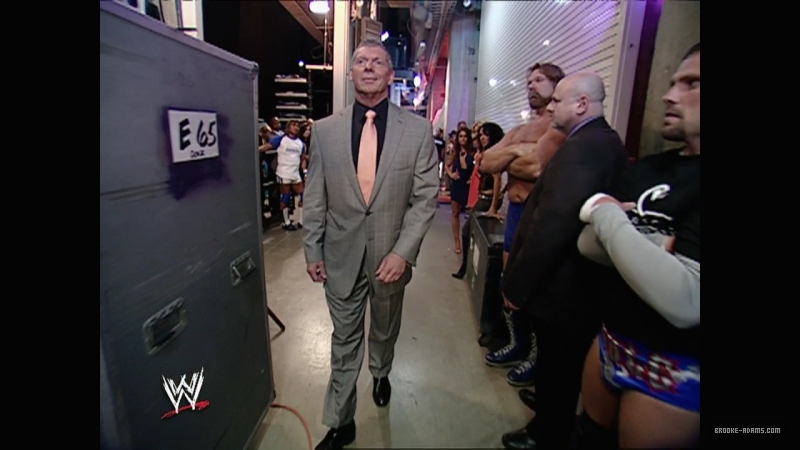 WWE_Monday_Night_Raw_2007_06_11_720p_WEB_h264-HEEL_mp4_007711196.jpg