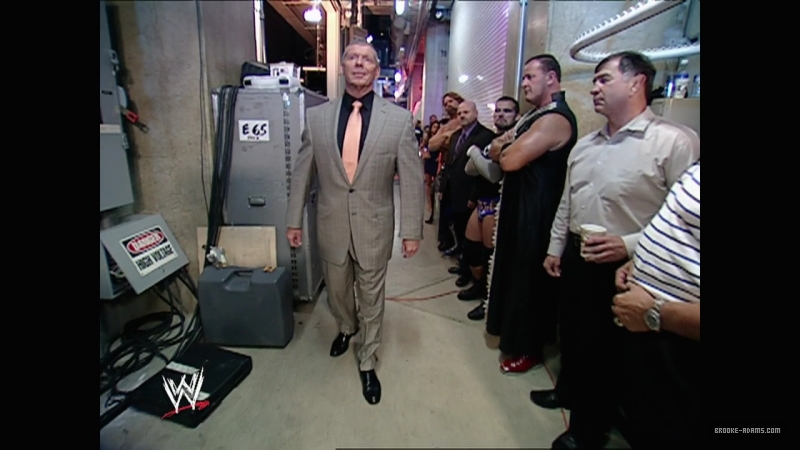WWE_Monday_Night_Raw_2007_06_11_720p_WEB_h264-HEEL_mp4_007714166.jpg