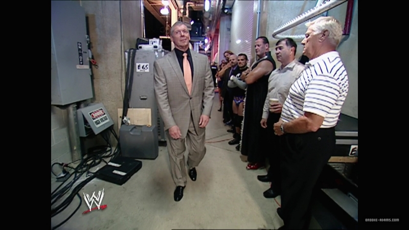WWE_Monday_Night_Raw_2007_06_11_720p_WEB_h264-HEEL_mp4_007715447.jpg