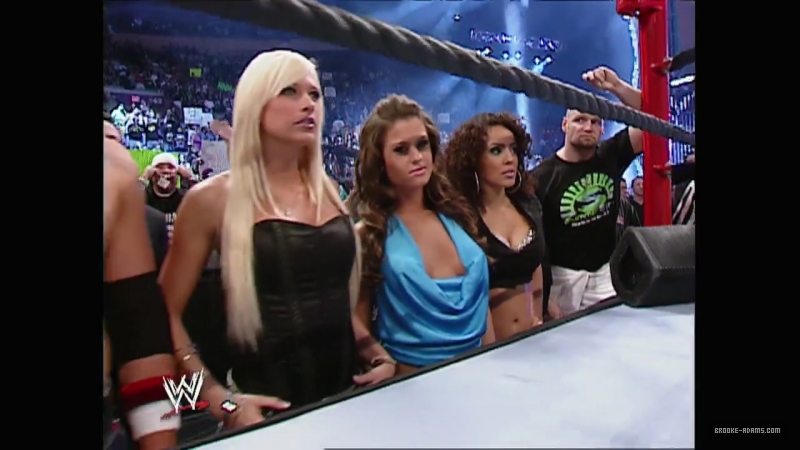 WWE_Monday_Night_Raw_2007_08_13_720p_WEB_h264-HEEL_mp4_000315865.jpg