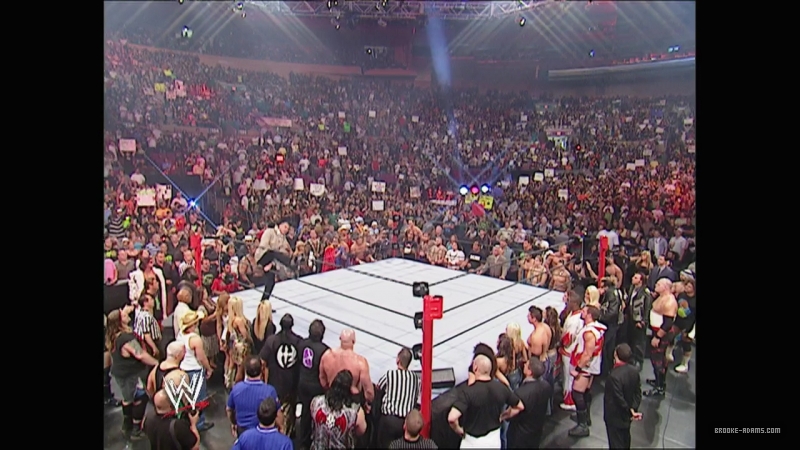 WWE_Monday_Night_Raw_2007_08_13_720p_WEB_h264-HEEL_mp4_000352691.jpg