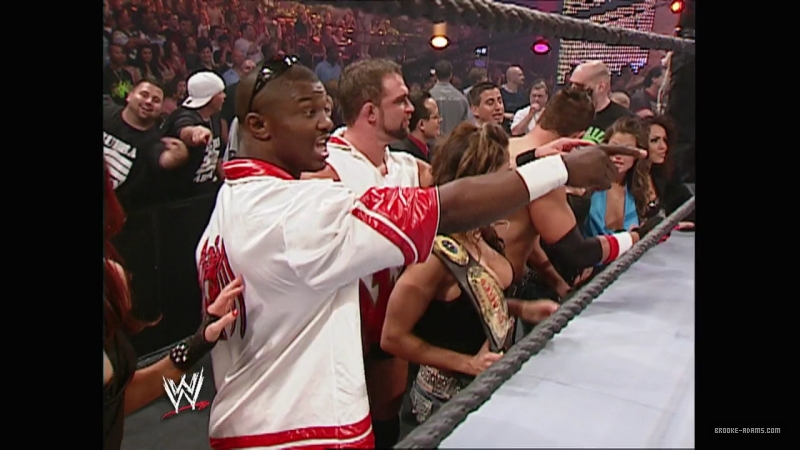 WWE_Monday_Night_Raw_2007_08_13_720p_WEB_h264-HEEL_mp4_000755684.jpg