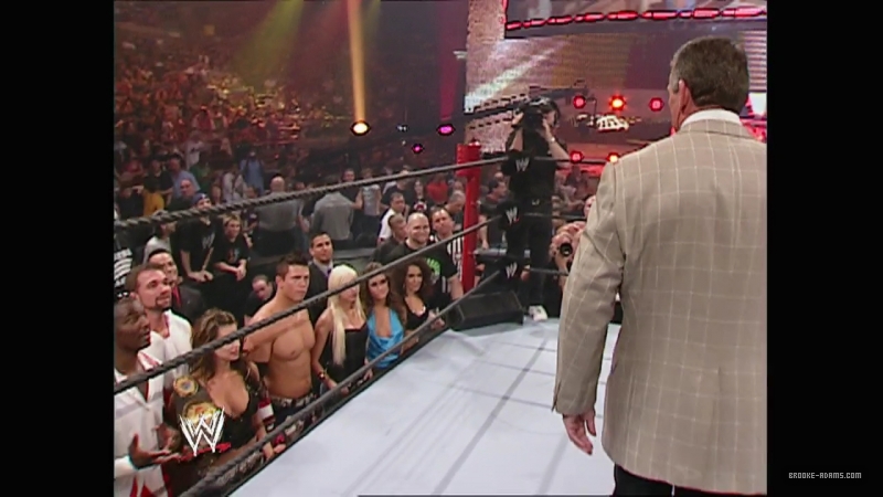 WWE_Monday_Night_Raw_2007_08_13_720p_WEB_h264-HEEL_mp4_000810547.jpg