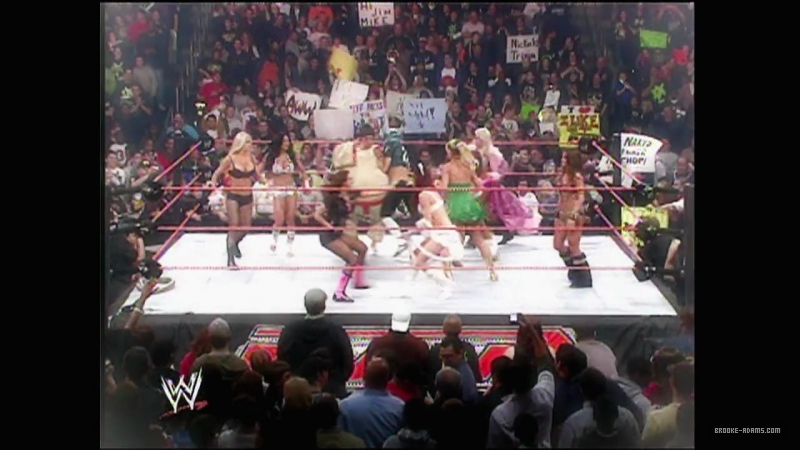 WWE_Monday_Night_Raw_2007_11_05_720p_WEB_h264-HEEL_mp4_001171805.jpg