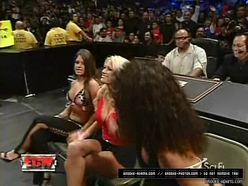 ECW_07-24-07_Miz_vs_Nunzio_w-Extreme_Expose_at_ringside_avi_000100467.jpg