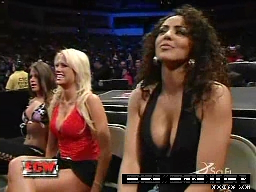 ECW_07-24-07_Miz_vs_Nunzio_w-Extreme_Expose_at_ringside_avi_000103303.jpg