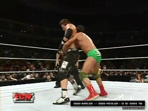 ECW_07-24-07_Miz_vs_Nunzio_w-Extreme_Expose_at_ringside_avi_000133700.jpg