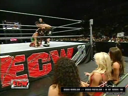 ECW_07-24-07_Miz_vs_Nunzio_w-Extreme_Expose_at_ringside_avi_000208475.jpg