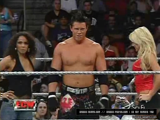 ECW_07-24-07_Miz_vs_Nunzio_w-Extreme_Expose_at_ringside_avi_000405305.jpg