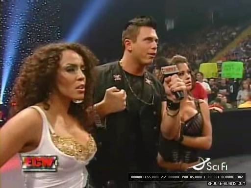 ECW_10-02-07_Balls_Mahoney-Kelly_Kelly-Miz_w-Extreme_Expose_ring_segment_avi_000198403.jpg