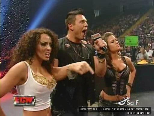ECW_10-02-07_Balls_Mahoney-Kelly_Kelly-Miz_w-Extreme_Expose_ring_segment_avi_000206110.jpg