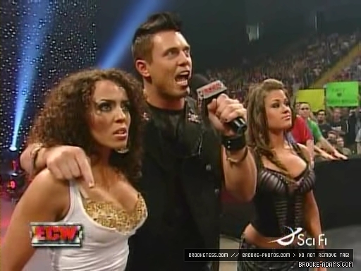 ECW_10-02-07_Balls_Mahoney-Kelly_Kelly-Miz_w-Extreme_Expose_ring_segment_avi_000217119.jpg