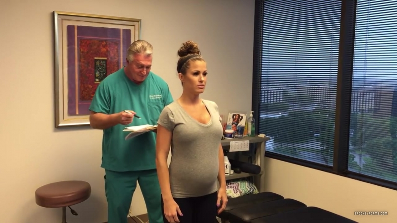 Brooke_Adams_Back_At_Advanced_Chiropractic_Relief_For_Prenatal_Adjustment_046.jpg