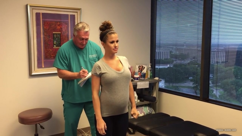 Brooke_Adams_Back_At_Advanced_Chiropractic_Relief_For_Prenatal_Adjustment_064.jpg