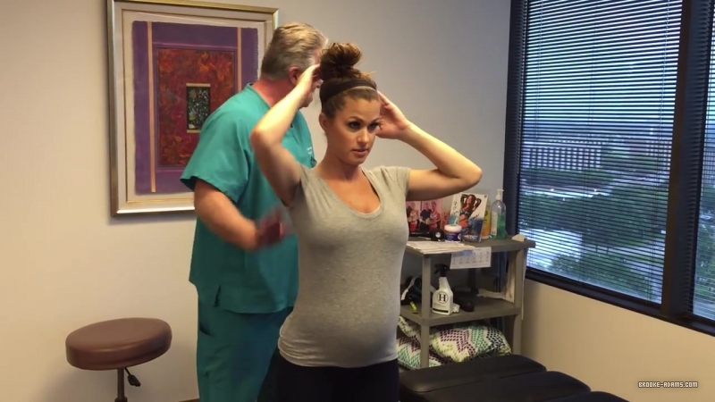 Brooke_Adams_Back_At_Advanced_Chiropractic_Relief_For_Prenatal_Adjustment_350.jpg
