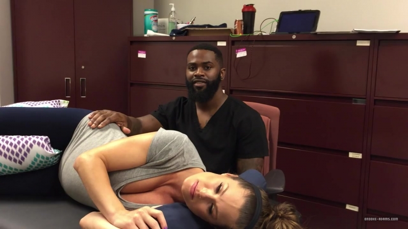 Prenatal_Massage_At_Advanced_Chiropractic_Relief_Joseph___Brooke_Adams_002.jpg